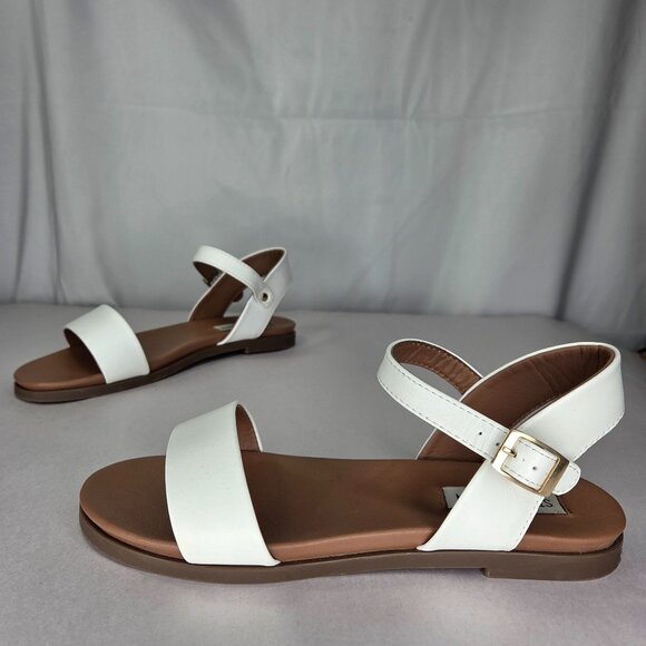 NWOT Steve Madden Dina Flat Sandals - White - Picture 1 of 7